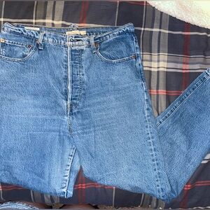 Levi’s Ribcage Straight Ankle Jeans